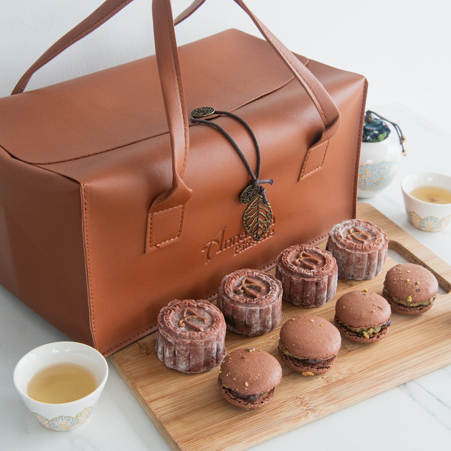 Happy Mid Autumn | Limited Edition Kunafa Snowskin Truffle Mooncakes 4+4pcs set | $58.80 (U.P. $158.00)
