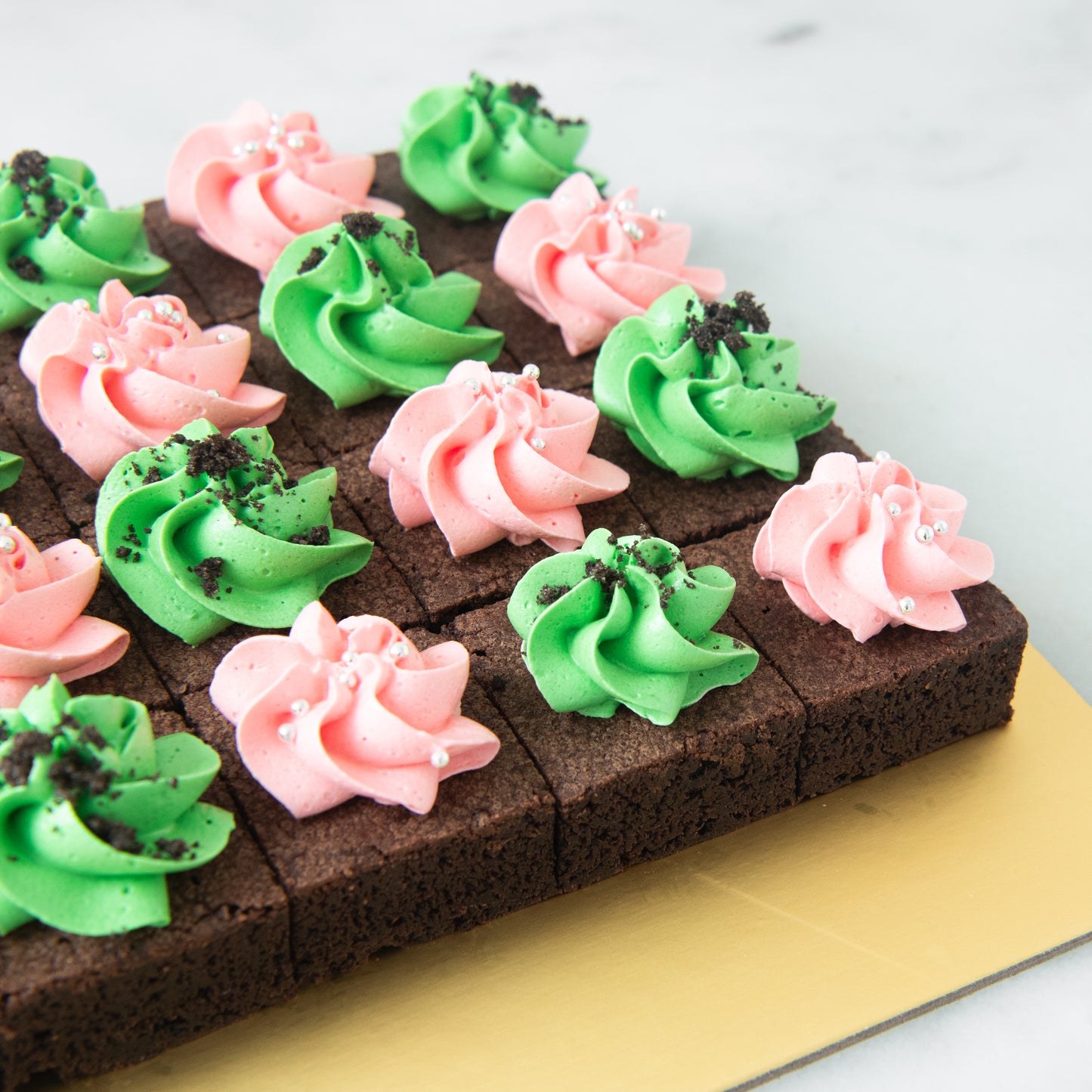 *New*20pcs Pink & Green Brownie Set | $51.80 Nett