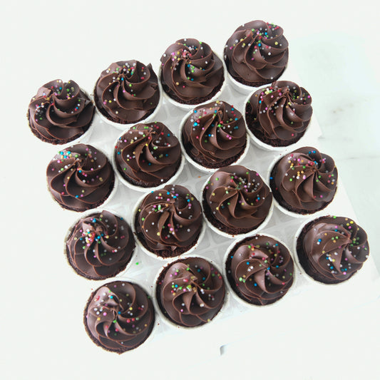 Chocolate Mini Cupcakes 16 pcs Set |  $48.80 nett only