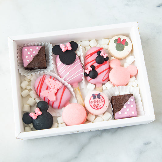 Disney Minnie Mouse Macaron Cakesicles Set | $55.80 Nett