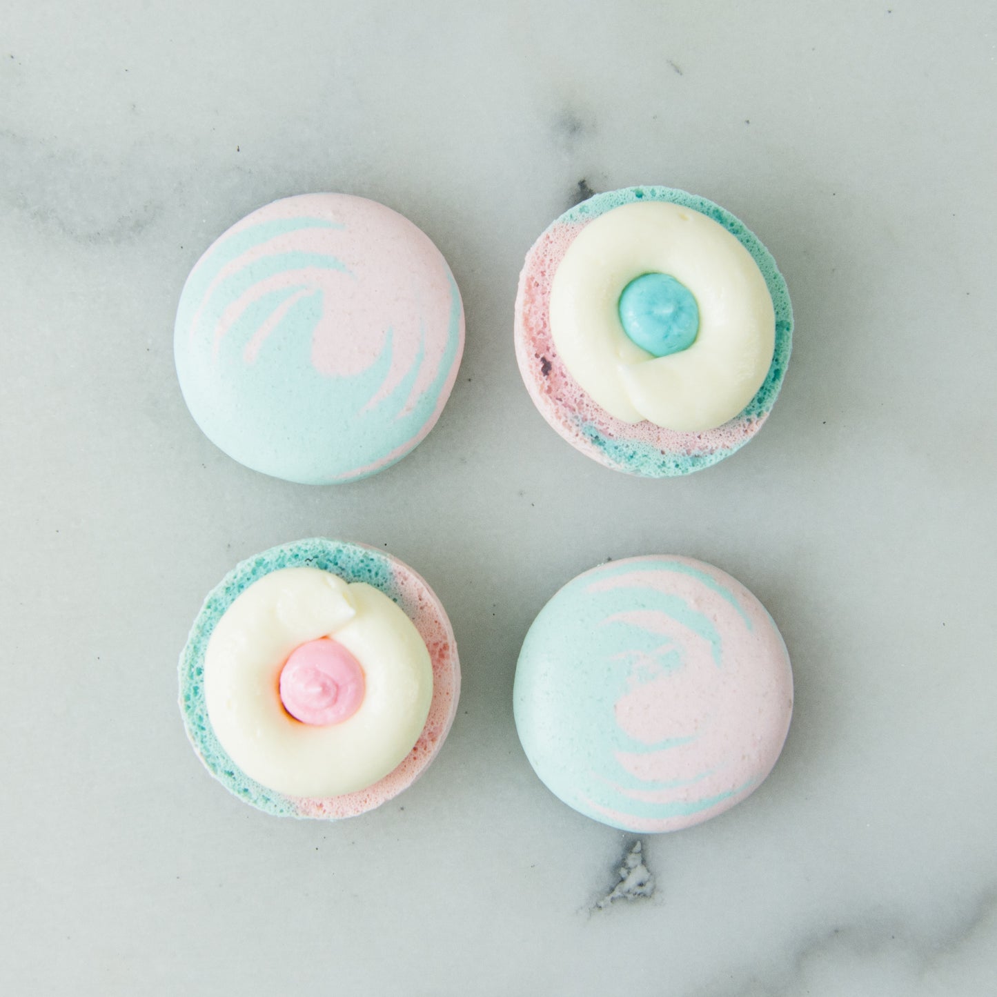 20pcs Gender Reveal Macarons In Gift Tray | $58.80 Nett