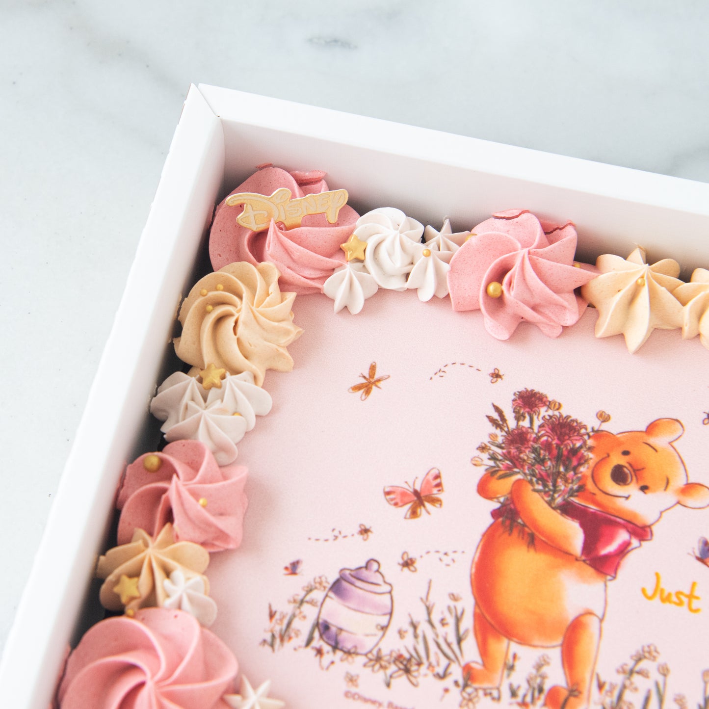 10.10 Sales! Disney Winnie The Pooh Floral Brownie Set | $58.80 only (u.p $75.80)