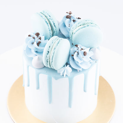 Sales! Cookies & Cream Cake Petite | Including 3 pcs Macarons | From $35.80 nett only
