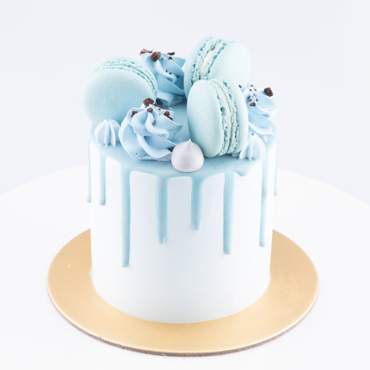 Sales! Cookies & Cream Cake Petite | Including 3 pcs Macarons | From $35.80 nett only