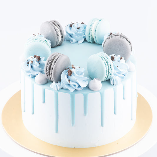 Sales! Cookies & Cream Cake Upsize (Including  6 pcs macarons)| $65.80 nett only