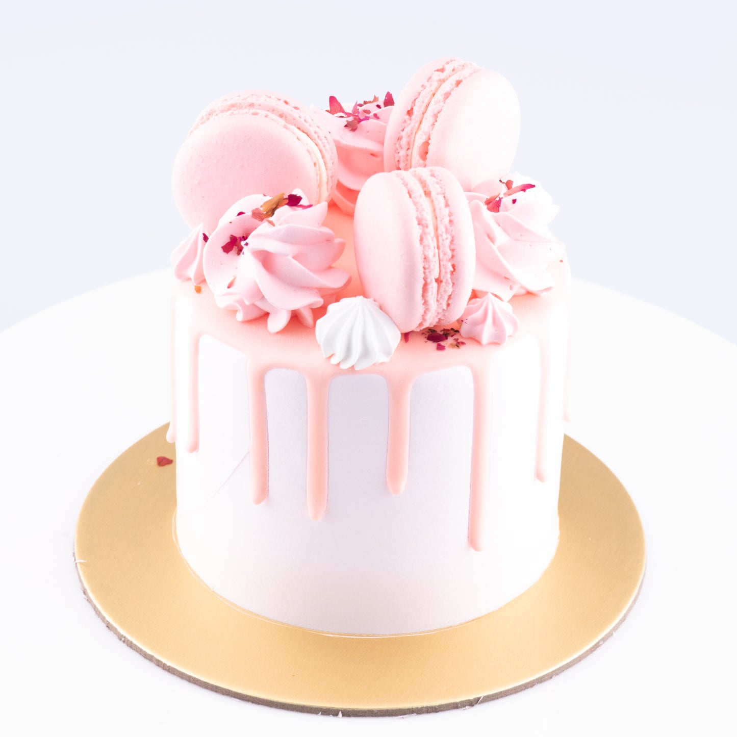 Sales! Lychee Rose Cake Petite   | Including 3 pcs Macarons | $35.80 nett only