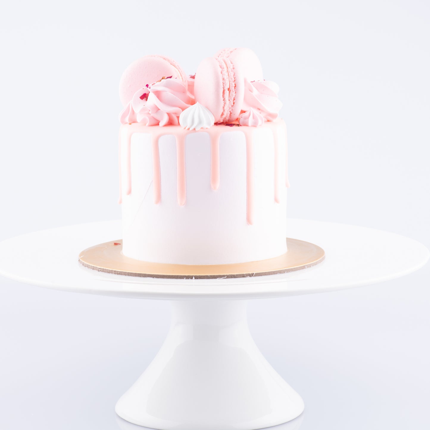 Sales! Lychee Rose Cake Petite   | Including 3 pcs Macarons | $35.80 nett only
