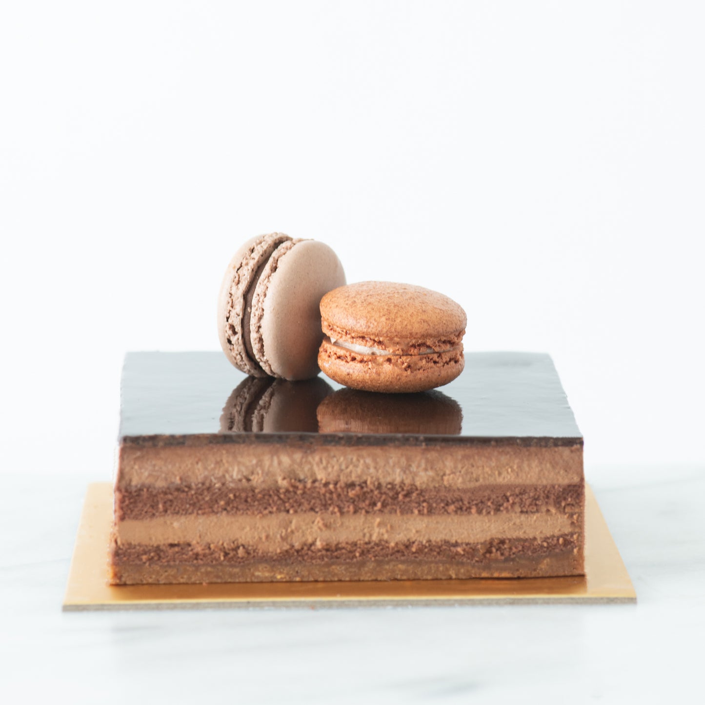 10.10 Sales! Crunchy Hazelnut Chocolate Cake (Petite) | Free 2 pcs Macarons | $29.90 only (u.p. $60)