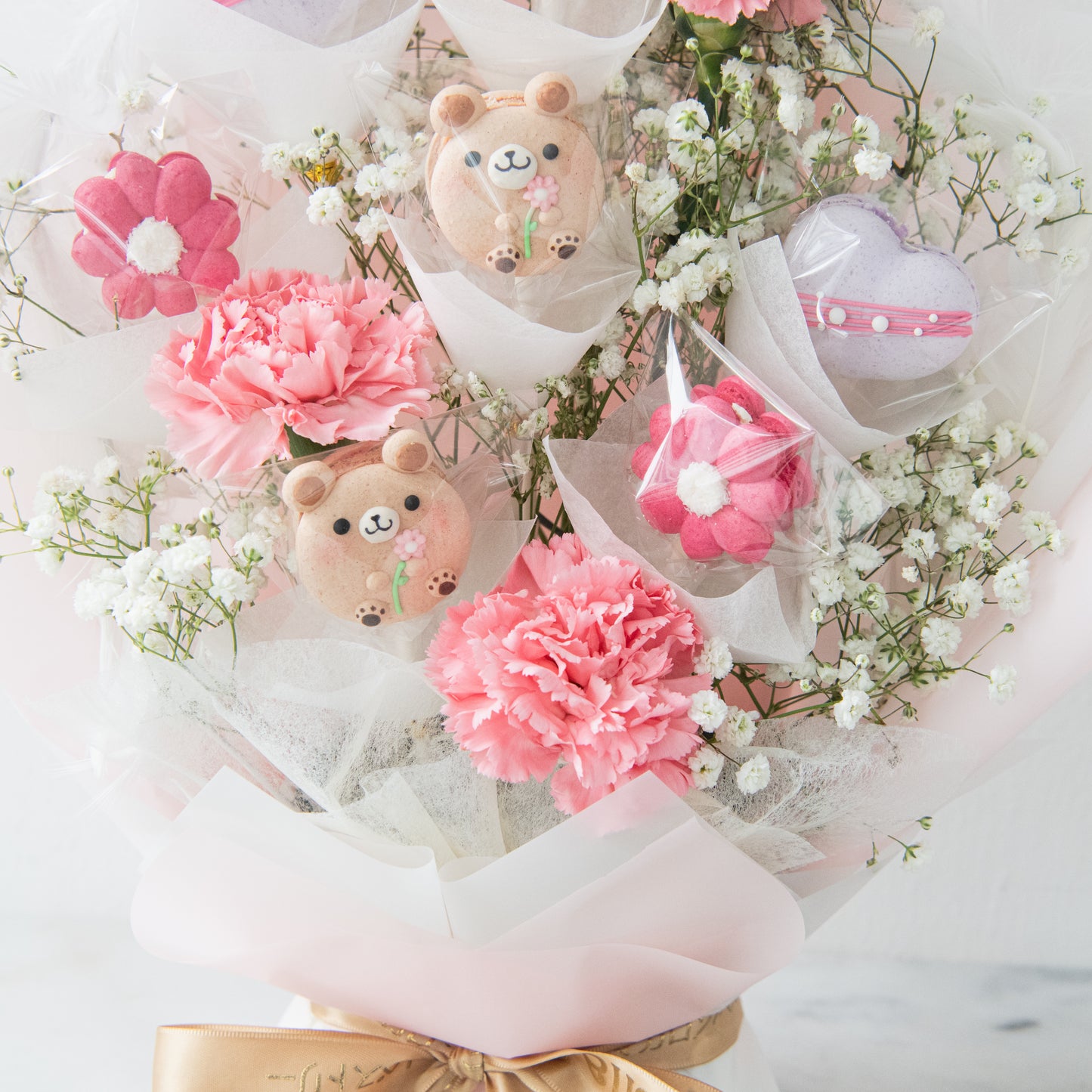 Happy Mom's Day | Mother Bear Macaron Bouquet (AVAILABLE 4MAY & 10MAY)| $128 Nett