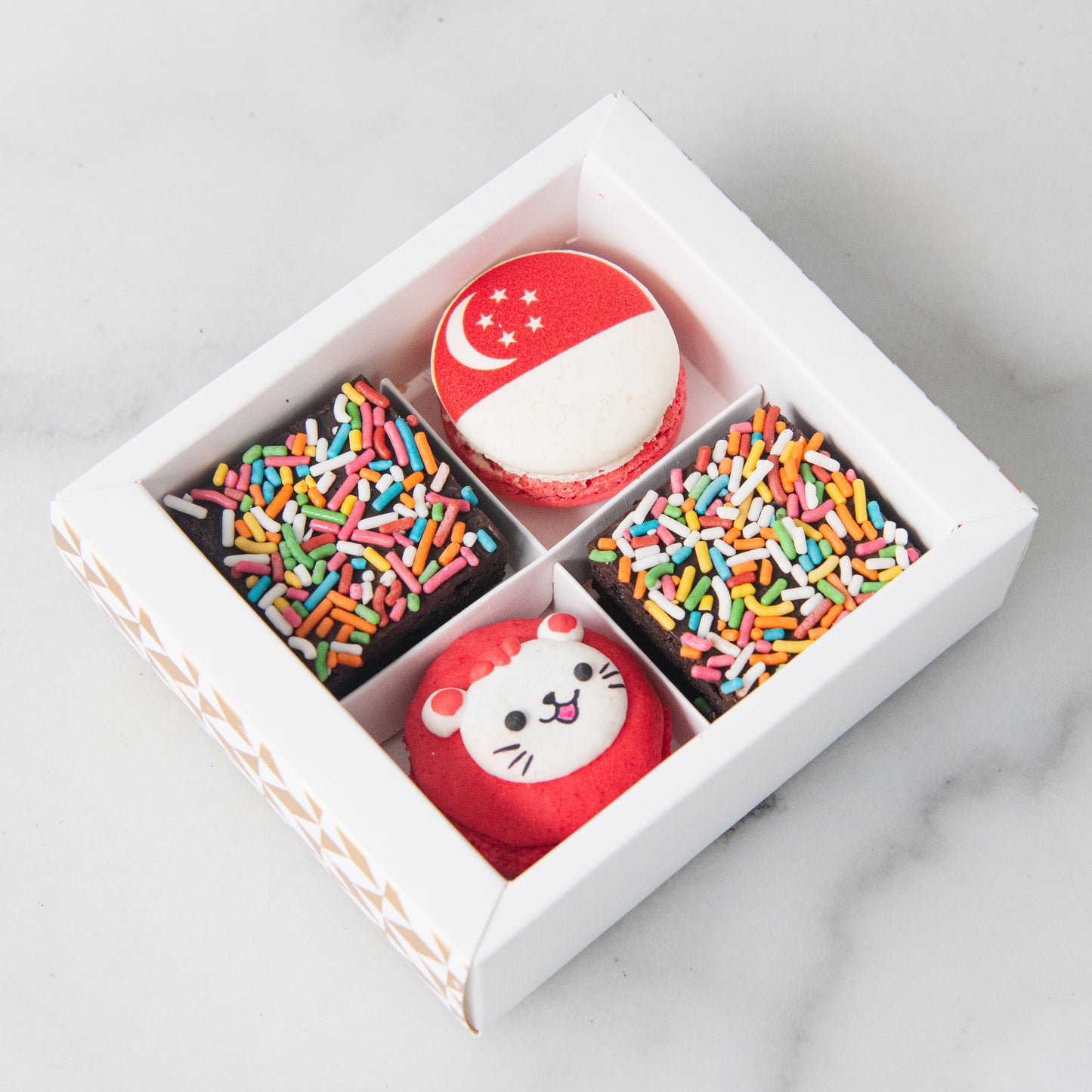 Happy National Day | SG ROAR! Macaron and Brownie Set | $12.80 Nett
