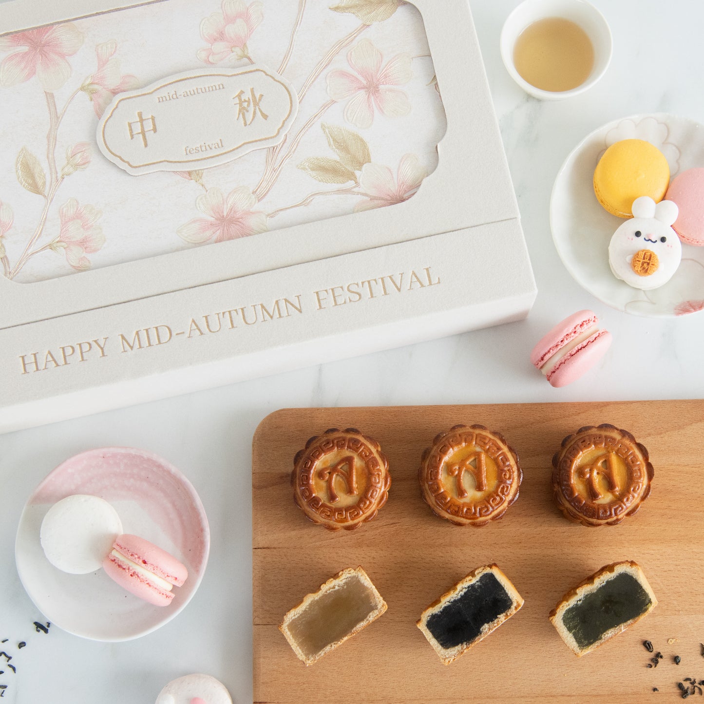 Happy Mid Autumn | Baked Traditional Mooncake 6pcs| $48.80 (U.P $150.60)