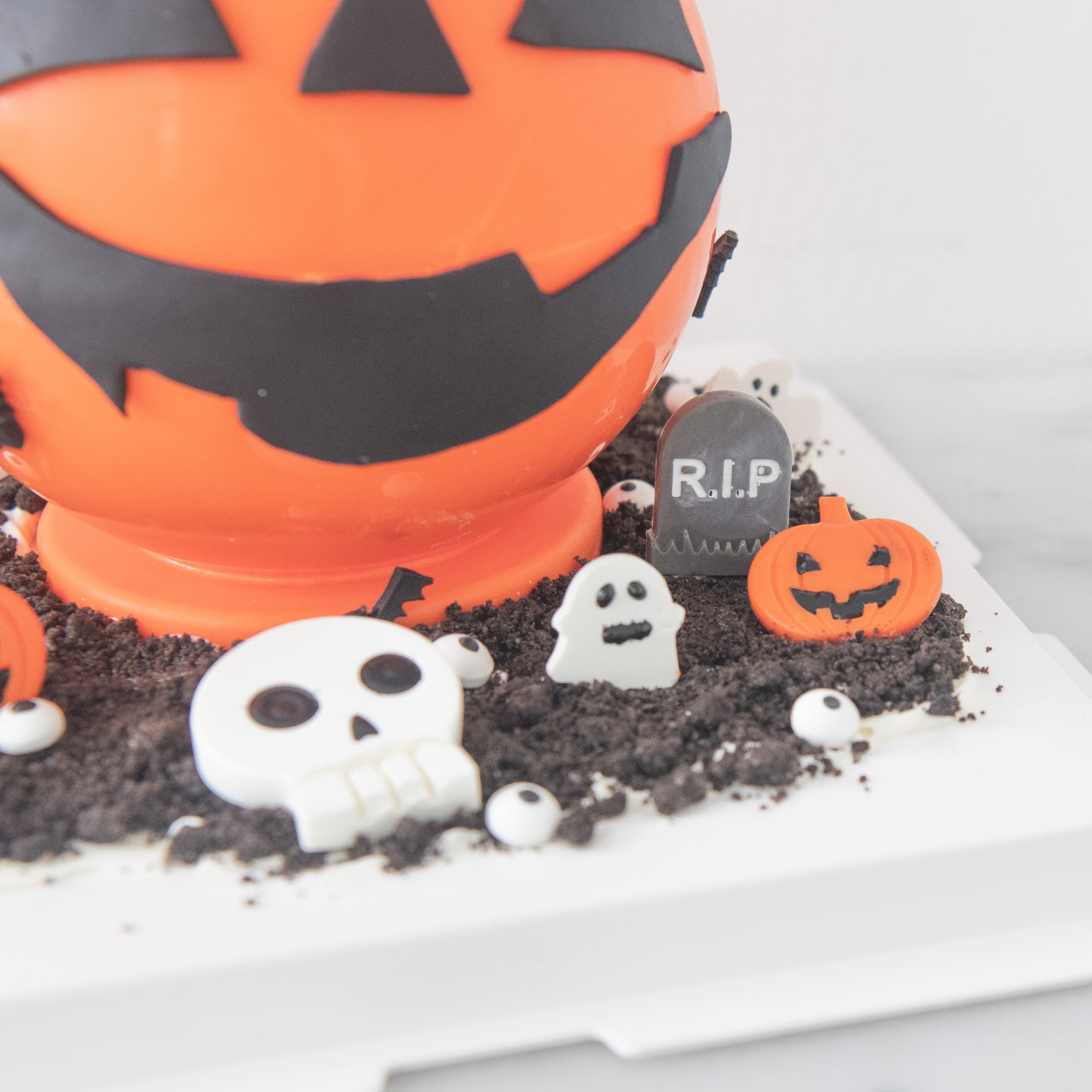 Happy Halloween | Spooky Pumpkin Knock Knock Surprise Pinata | $168 Nett