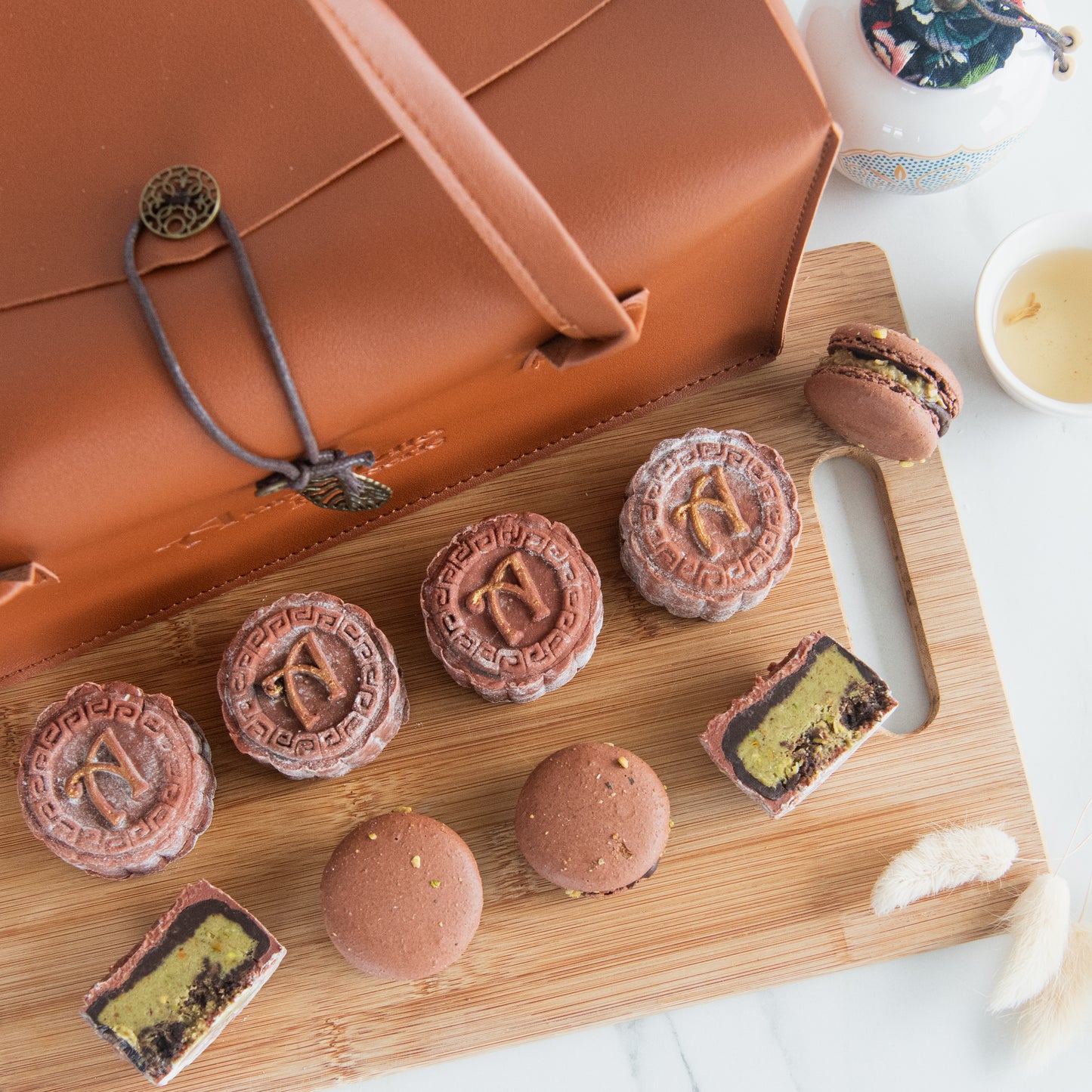 Happy Mid Autumn | Limited Edition Kunafa Snowskin Truffle Mooncakes 4+4pcs set | $108 (u.p.)