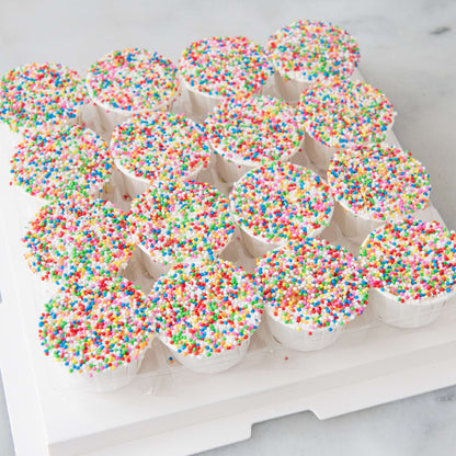 16pcs Viral Dot Cupcake In Gift Box | $48.80 Nett