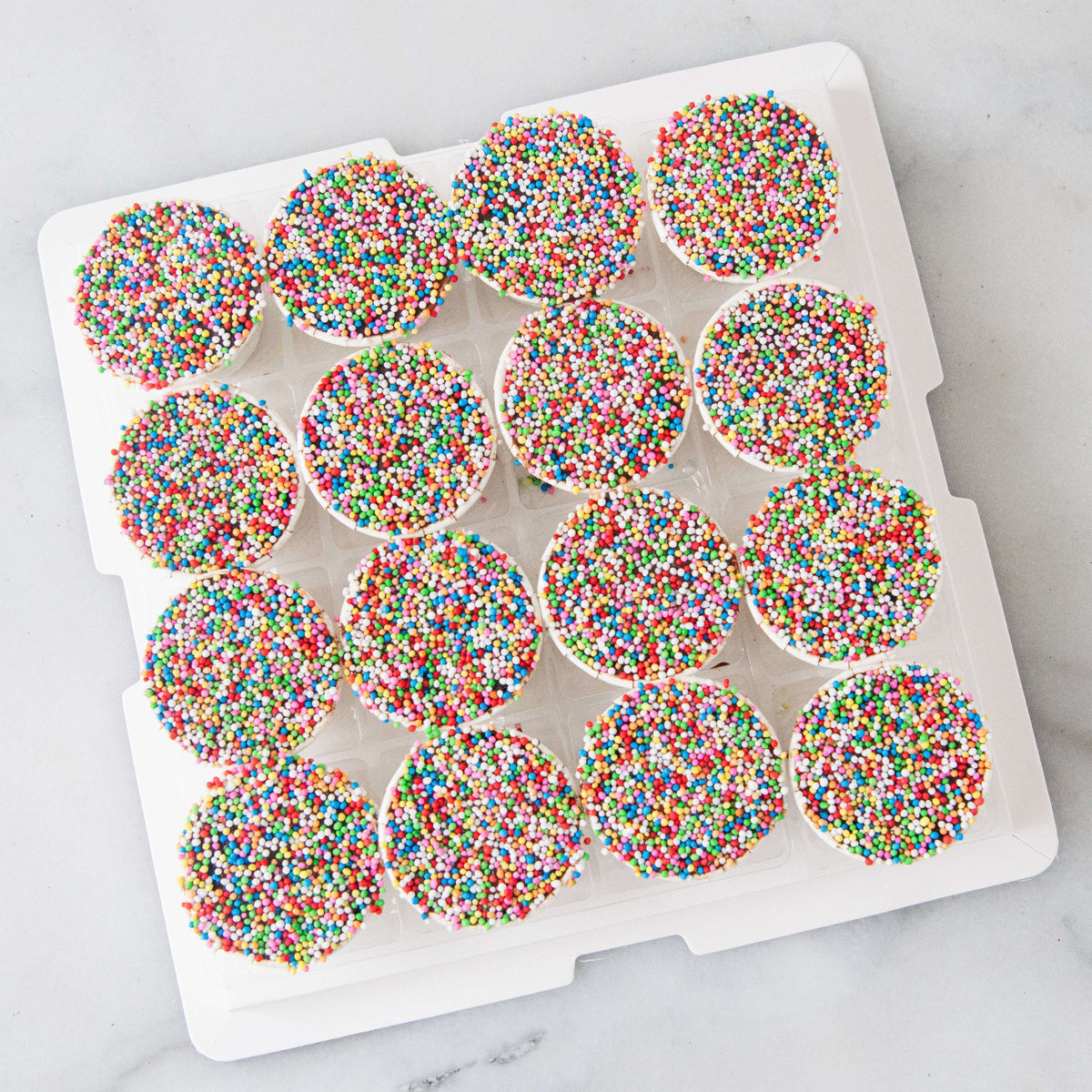 16pcs Viral Dot Cupcake In Gift Box | $48.80 Nett