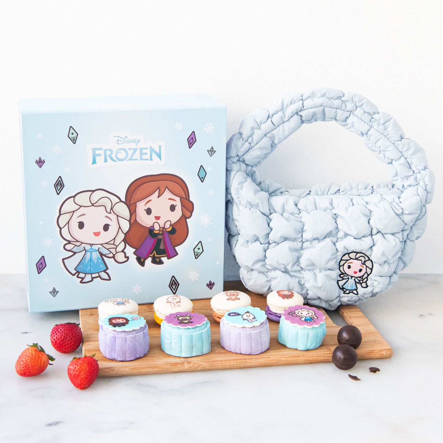 Happy Mid Autumn | Disney Frozen Mooncake 4+4pcs Set | FREE Elsa Bag | $58.08 Nett (6 Sep onwards)