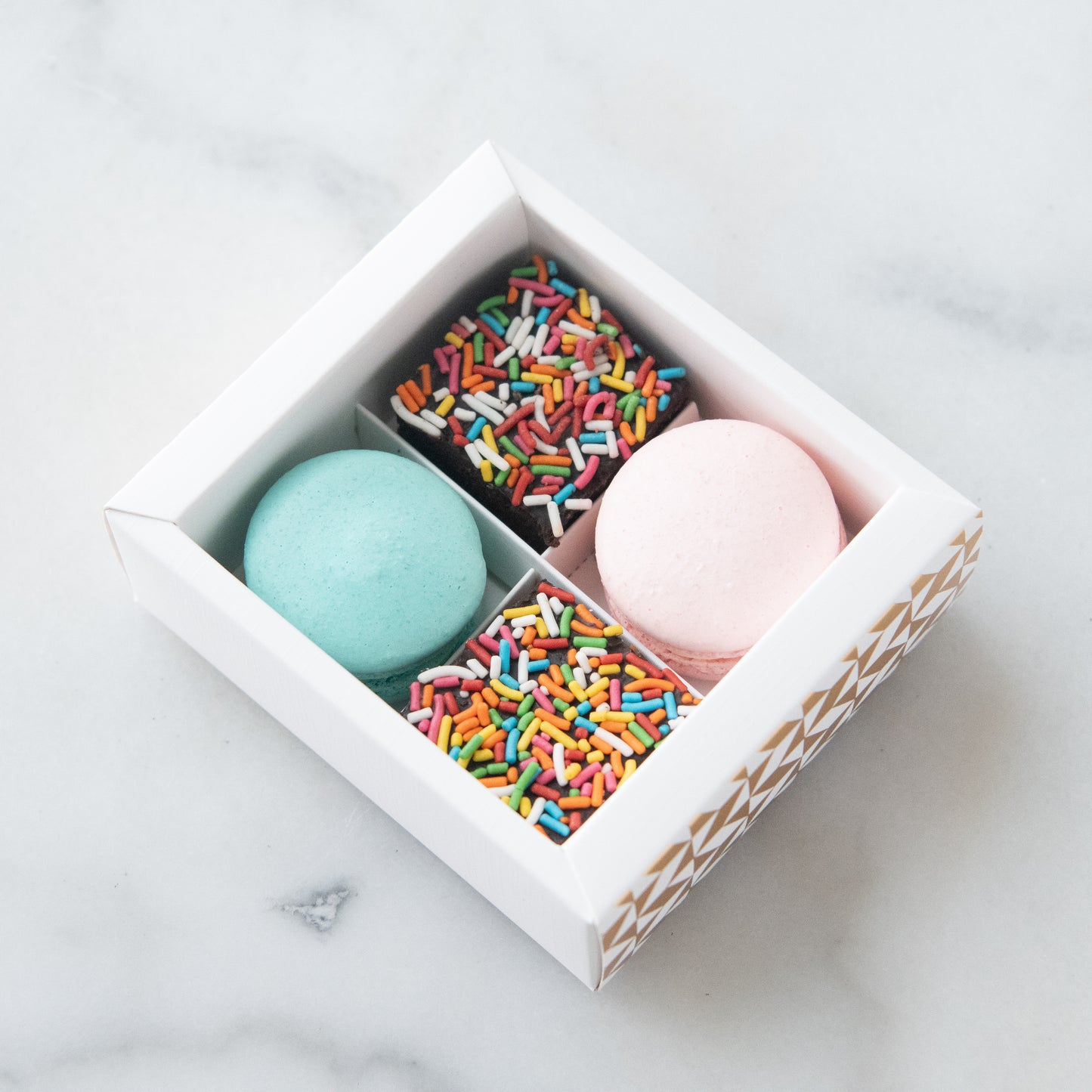 *New* 4pcs Macaron and Brownie Gift Set | $11.80