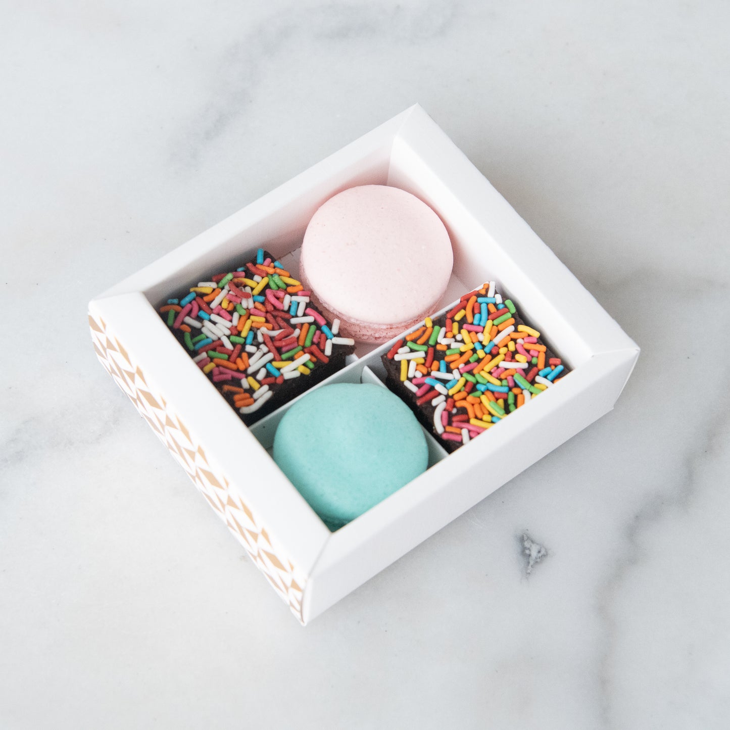 *New* 4pcs Macaron and Brownie Gift Set | $11.80