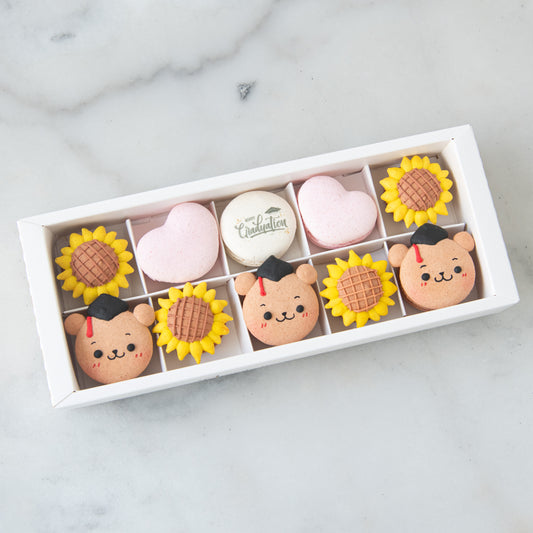 Happy Graduation | 10in1 Heartfelt Graduation bear macarons | $45.80 Nett