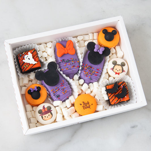 Happy Halloween | Disney Halloween Cakesicles Set | $45.80 Nett