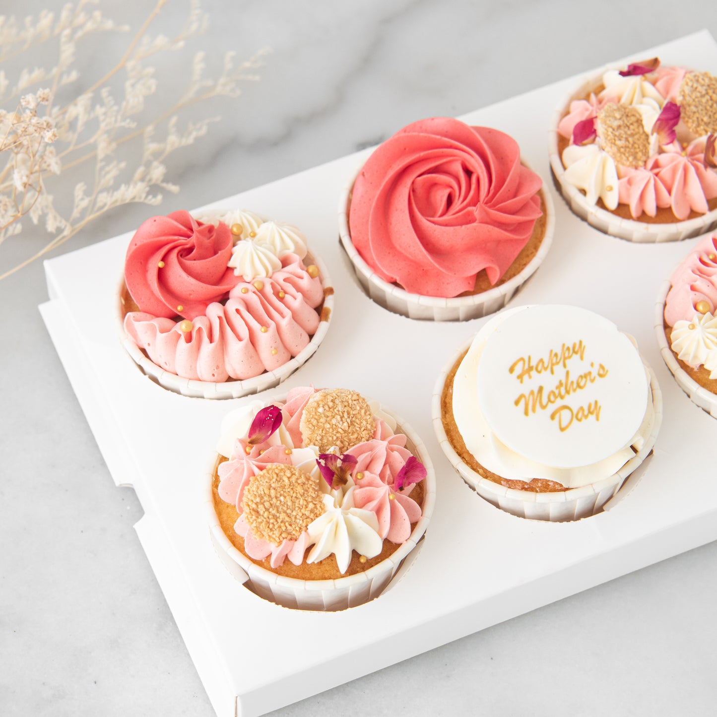 Happy Mom's Day | Mum's Sweet Celebration 6pcs Cupcake | $38.80 Nett