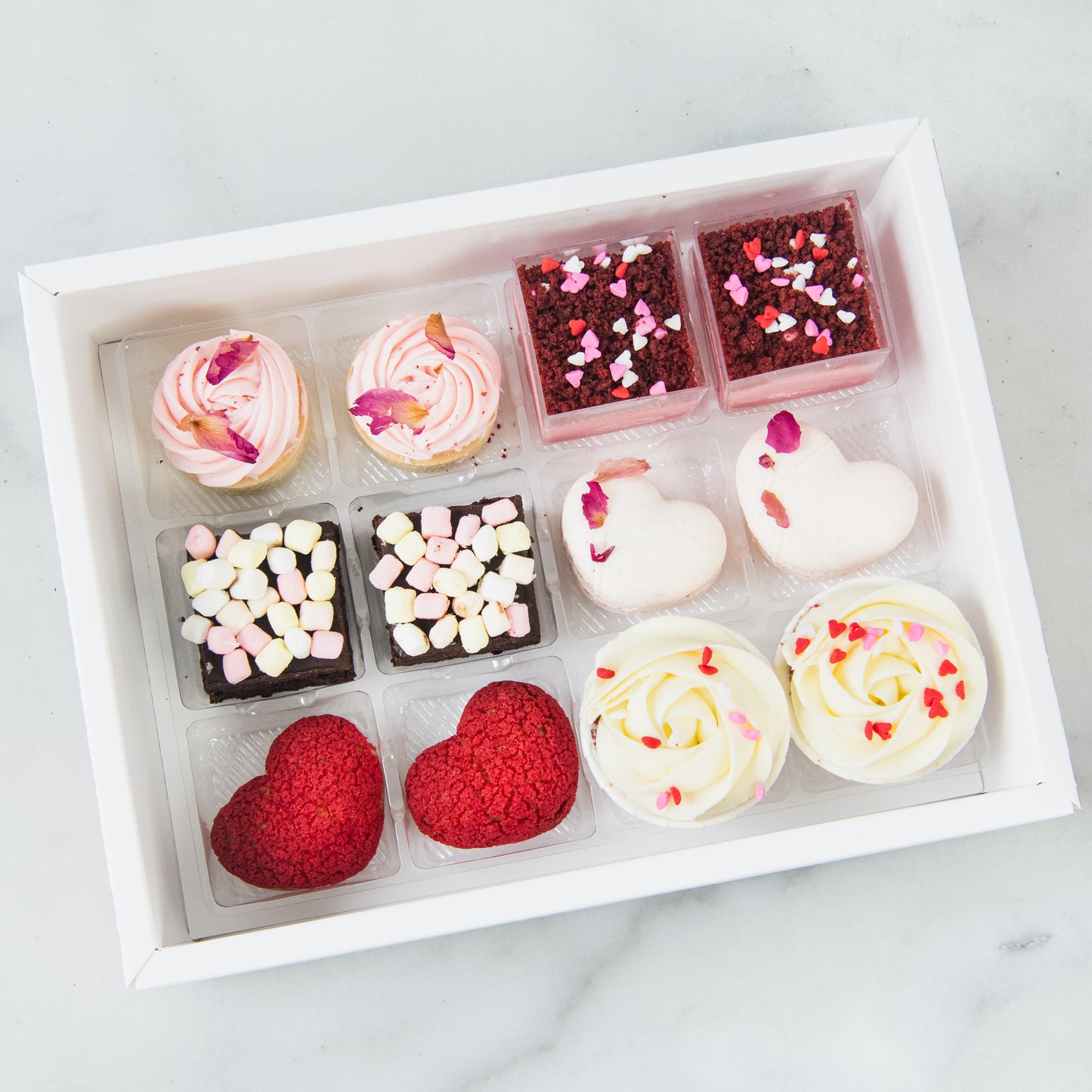 Happy Valentine's Day! | Bundle Gift : A Date with Sweets Dessert Box + Cupid's Romance 10in1 Macaron | $75.80 Nett