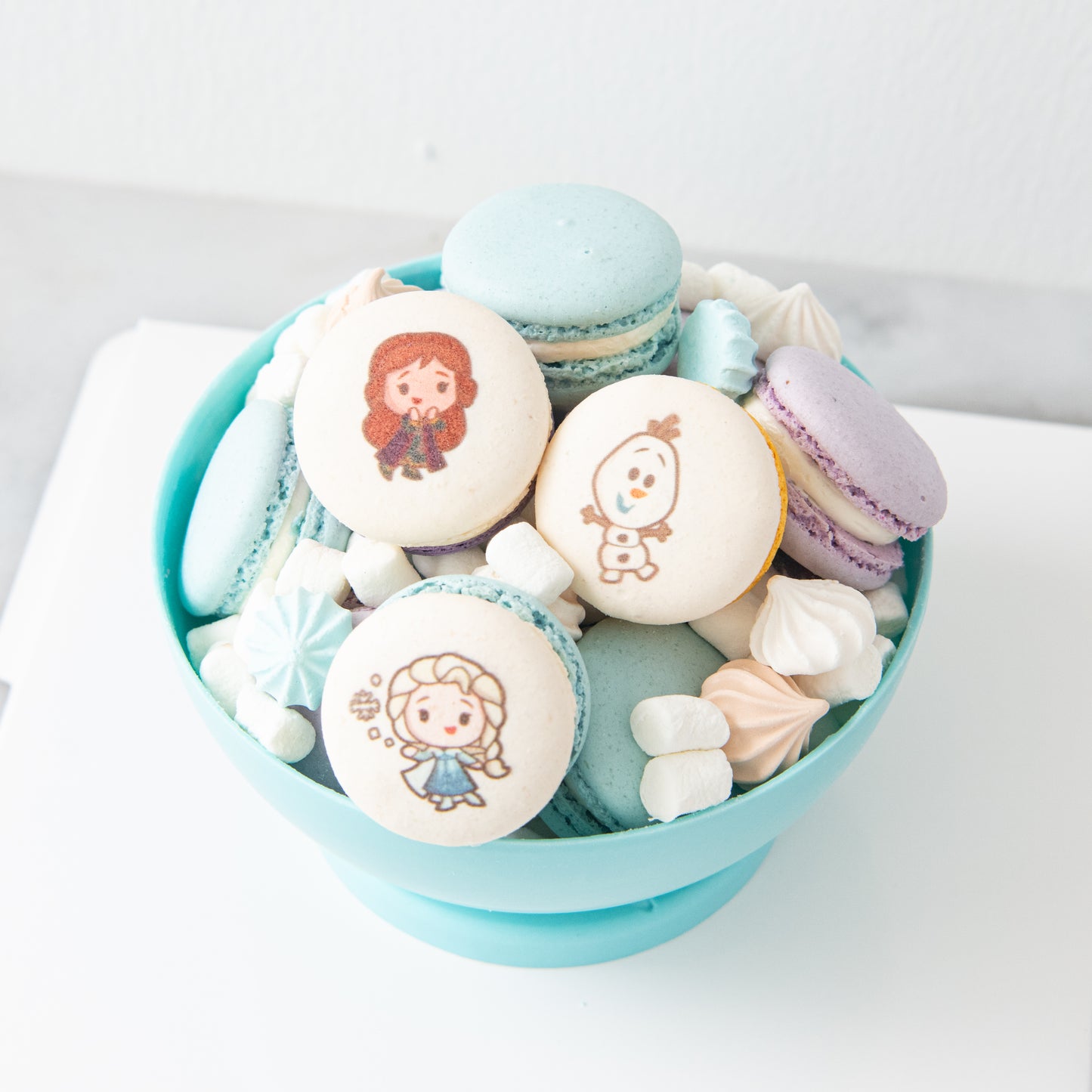 Disney Frozen Pinata Macaron Set | $148 Nett