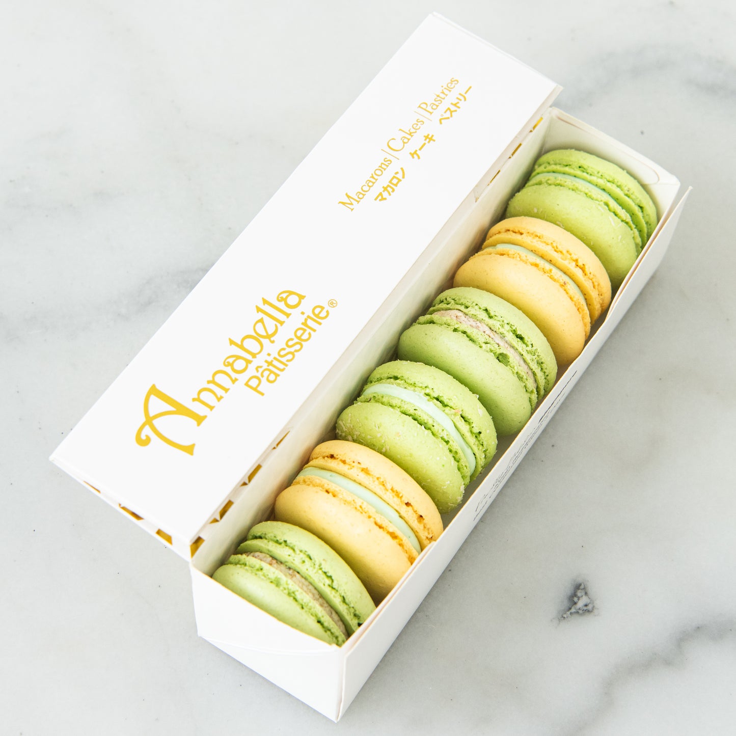 Happy Eid Mubarak! | Golden Crescent 6in1 macaron | $11.90 Nett