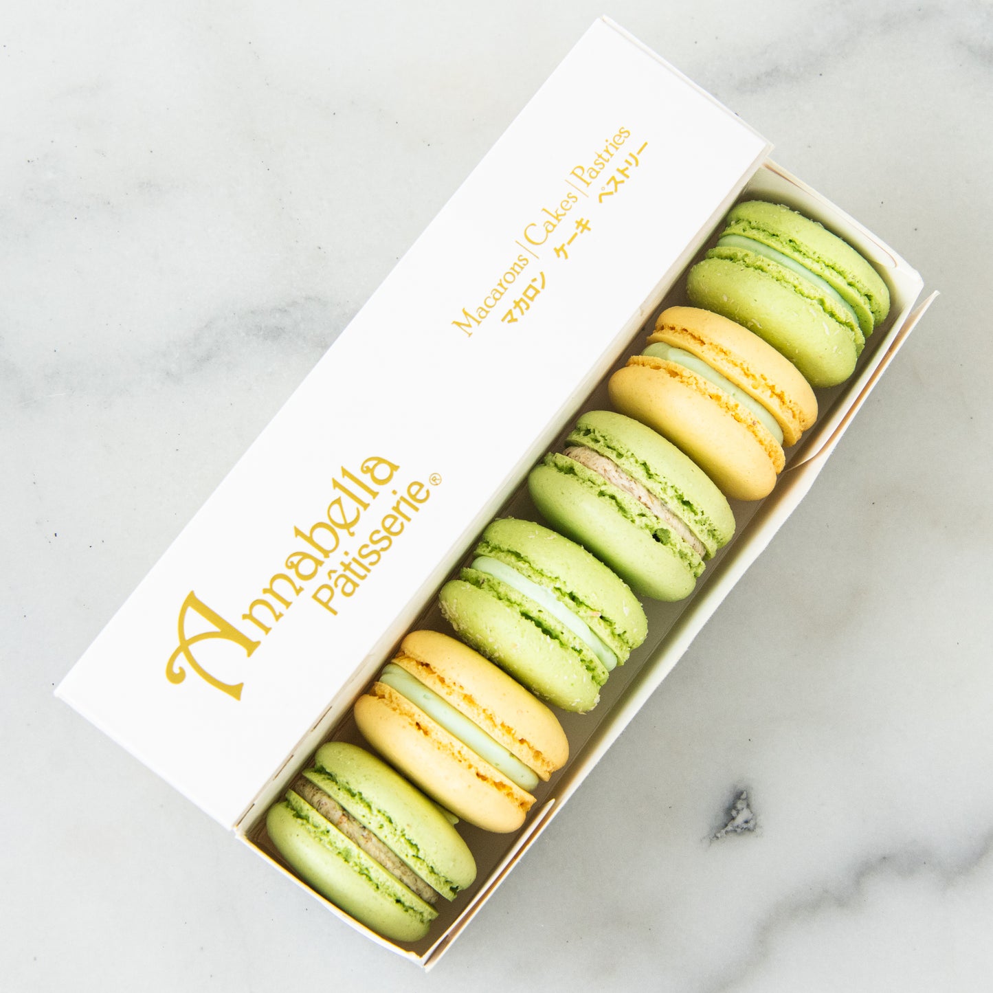 Happy Eid Mubarak! | Golden Crescent 6in1 macaron | $11.90 Nett