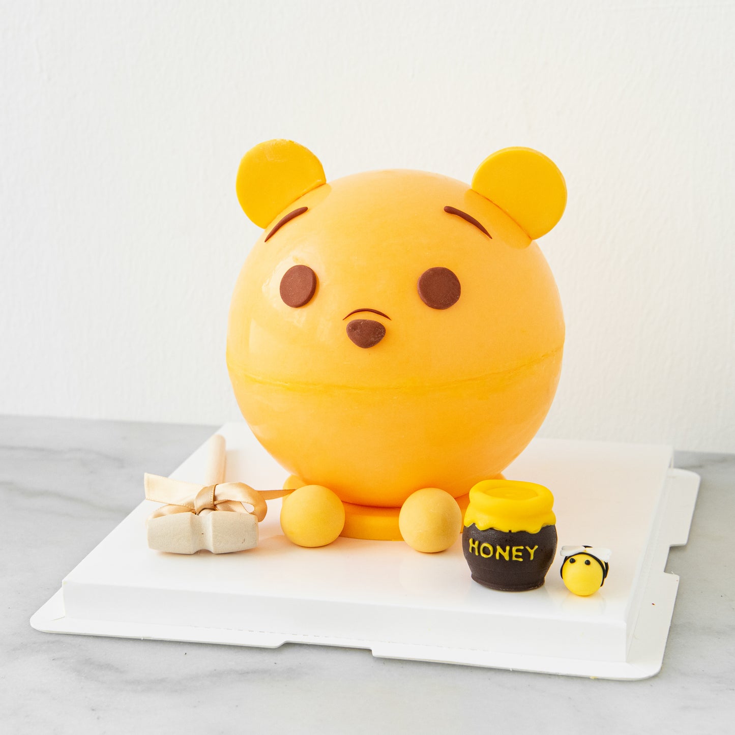 Disney Winnie The Pooh Pinata Macaron Set | $148 Nett