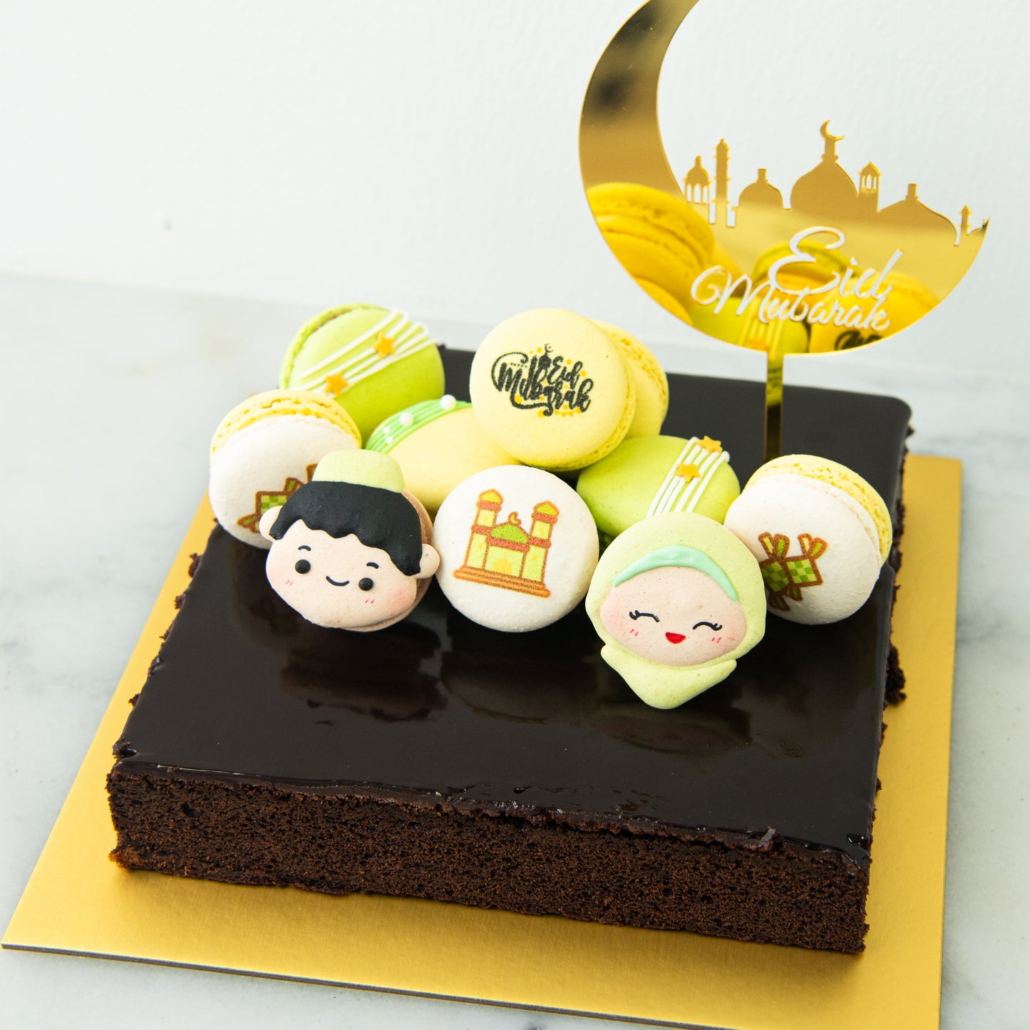 Happy Eid Mubarak! | Raya Royale Big Brownie In Gift Box | $73.80 Nett