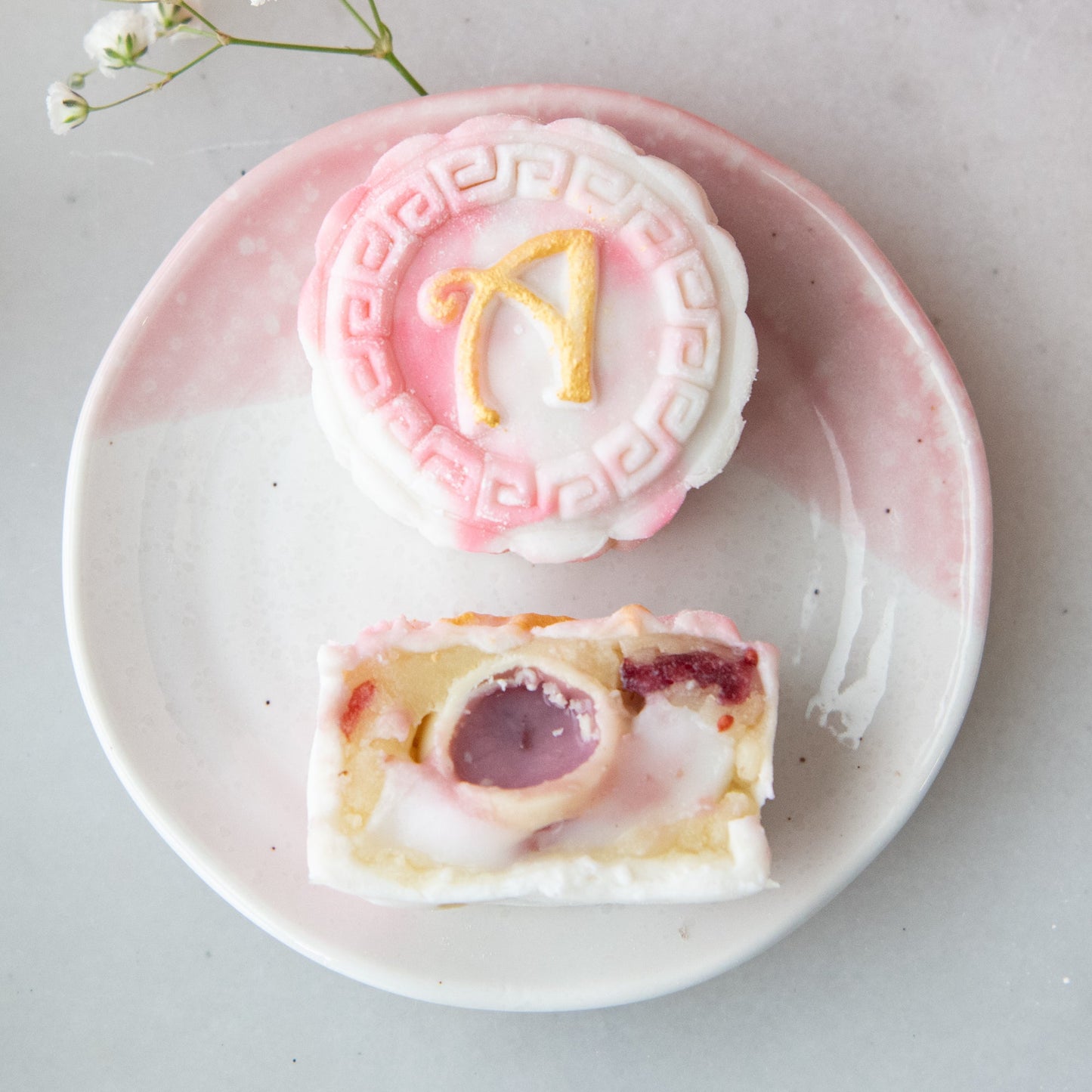 *Bundle Special* | 2 x Snowskin Truffle Mooncakes 8 pcs set  + 1 x 4pcs Mid-Autumn Macarons Gift Box  | $208 (u.p.)