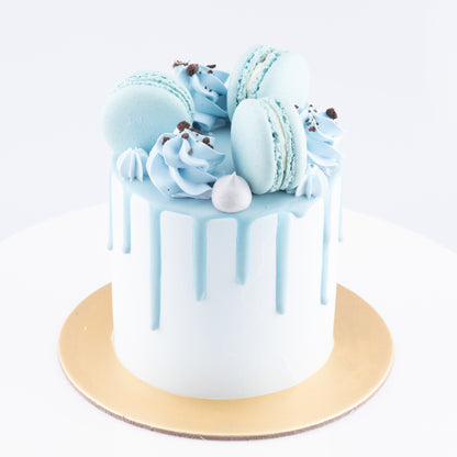 Sales! Cookies & Cream Cake Petite   | Including 3 pcs Macarons | $35.80 nett only